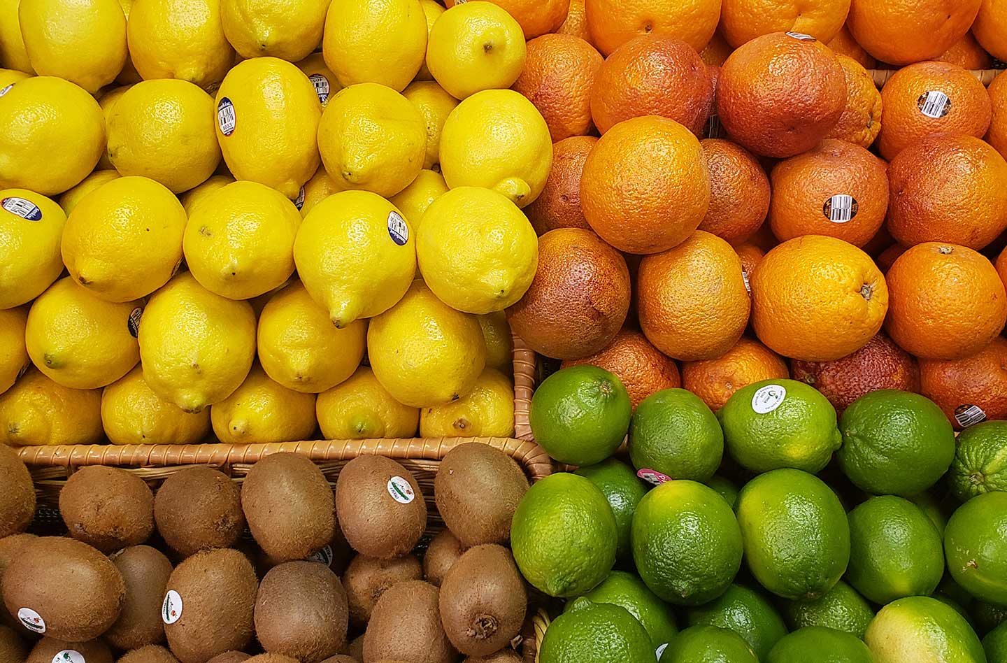 The Farmhouse Gourmet: Lemons, Limes, Oranges, Kiwis, Oh My...